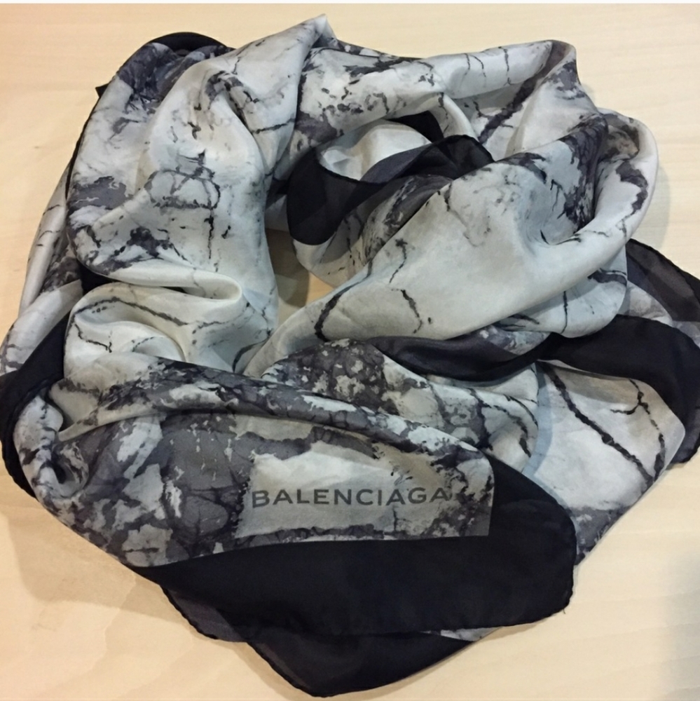 Balenciaga marble print silk scarf - Picture 2 of 6